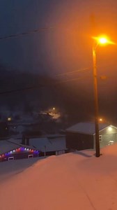 Newburg, just before sunrise on Sunday morning, was fresh out of a winter-themed painting! How did your town look covered in snow? 📸: @evaw9191 via Storyful | WBOY 12News