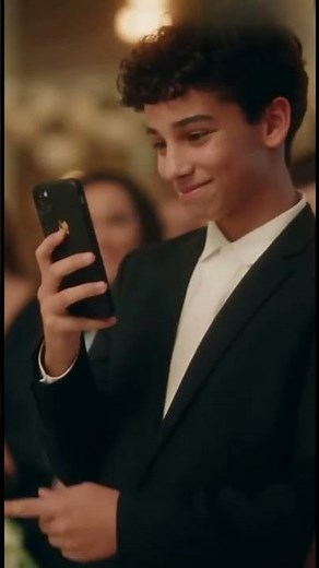 Bride’s Wardrobe Malfunction – Hilarious Wedding Moment! 👰😳