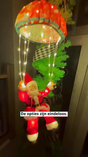 🎅 Laat deze parachute-kerstman met kerstvreugde in je huis landen! 🌟 70 LED-lampjes die een warme en magische kerstsfeer verspreiden 🪂 Speels kerstmanontwerp dat zowel kinderen als volwassenen aanspreekt 🔧 Eenvoudige montage met handige haak – hang hem in een paar seconden op 🔌 Lange kabel van 5 meter voor flexibele plaatsing ✨ Verander je huis in een kerstavontuur zonder stress! Klik voor extra kerstsfeer dit jaar! 🛒https://auroraery.com/products/christma | Auroraery