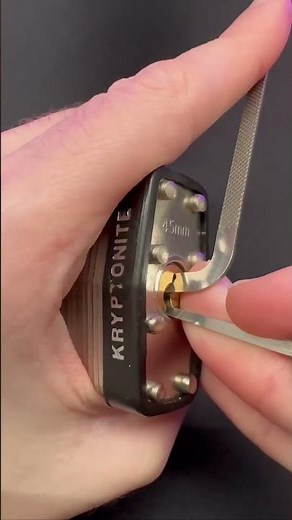 Lock Picking ASMR Relaxing Sounds 🔒 Share your thoughts! #asmr #satisfying #lockpicking #asmrsounds
