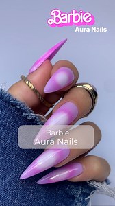 Wer ist auch alles ein Barbie Girl?😏👸💖 Products: Jolifin LAVENI Shellac - crocus purple 10ml (Artikel-Nr.: 25380) Jolifin LAVENI PRO Farbgel - electric pink 5ml (Artikel-Nr.: 26329) Jolifin Ombre Sponge - pure white (Artikel-Nr.: 22793) Jolifin Ombre-Sponge & Stamping-Tool - clear (Artikel-Nr.: 12873) Jolifin Ombre-Gel - white 5ml (Artikel-Nr.: 13477N) Jolifin LAVENI Super Matt Versiegelungs-Gel o. Schwitzschicht 11ml (Artikel-Nr.: 12541) Jolifin LAVENI PRO - Brillant Versiegelungs-Gel ohne S