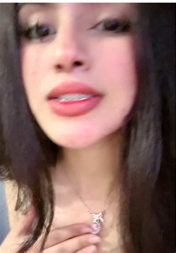 Te agradezco todo lo que hiciste por mí, y nunca fui malagradecida ni mala hermana. Siempre reconocí tu apoyo y también estuve para ti cuando lo necesitaste. Te ayudé en todo lo que pude, te apoyé como sabía y como estaba en mis manos hacerlo. Los dos salimos adelante juntos, no fue uno más que el otro. Acuérdate cuántas veces cuando tú te sentías mal yo estaba ahí, escuchándote, dándote ánimo, preocupándome de verdad por ti. Nunca tuviste mi rechazo, nunca te di la espalda, nunca hablé desde el