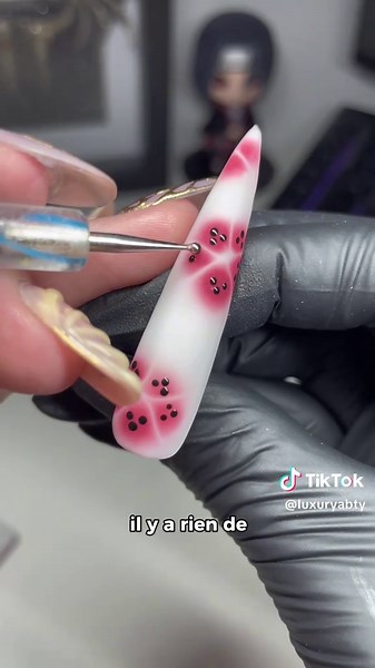 Tuto Nail Art Fleur Hibiscus avec Blooming