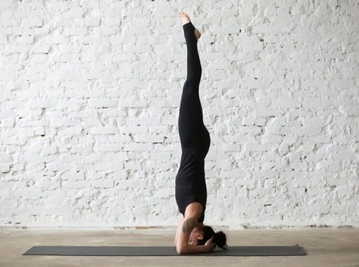 12 Excellent Health Benefits of Sirsasana (Headstand)