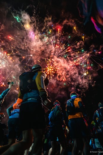 #IT2026 ➤ En 7 jours seulement… Déjà plus de 5 000 aventuriers au rendez-vous, 4 formats complets. Aussi magique qu’un départ de nuit sous un feu d’artifice à l’Infernal. La plus belle aventure vosgienne est lancée, et 2026 s’annonce légendaire. Merci à vous tous 🤩🧡 Pour s'inscrire 👉 linfernaltraildesvosges.org #linfernaltrail #trailrunning #jevoislavieenvosges #vosges #running #trail #invosgeswetrail | L'infernal Trail des Vosges