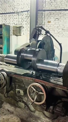 Precision Grinding a Crankshaft on a Machine Tool