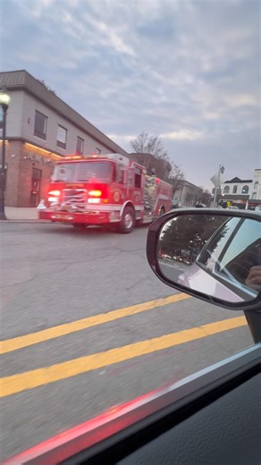 Rutherford engine 4 responding with air horn and q