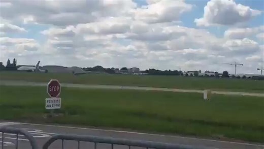 Incredible High climb rate of JF-17 of PAF 🇵🇰 with the new WS-13 Engine. The WS-13 was designed and manufactured by Guizhou Aircraft Industry Corporation to power the Pakistan-China jointly developed JF-17. Pakistan is directly sourcing them from China and engine overhaul know how too.