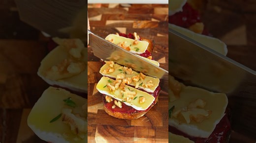 I made the ultimate brie & berry toast 🥪✨