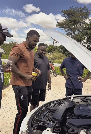 When the gang meets , it’s just vibes and pipes🥂🔥