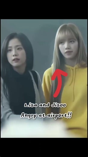 Lisa and Jisoo angry at airport!!..#kpop #blackpink #aestheticedits #viral