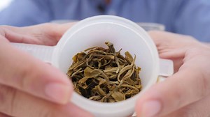 12K views · 129 reactions | The difference between tea bags and loose leaf is crazy - even when we try to use some supposedly high quality organic green tea! | MEI LEAF | Facebook