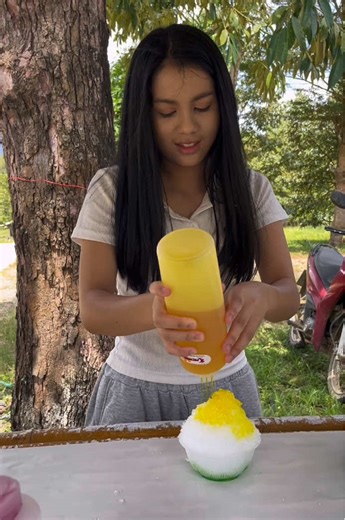 แม่ค้าน้ำแข็งใส🍧🍧🍧