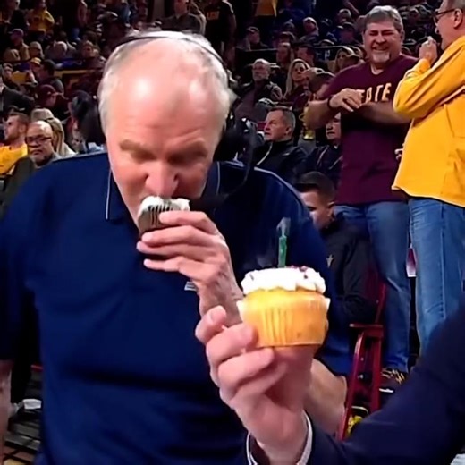 775K views · 18K reactions | There will never be another quite like Bill Walton. His ESPN family will miss him dearly ❤️ | ESPN | Facebook