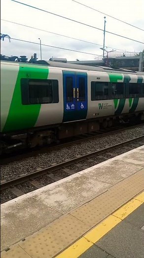 LNWR Class 350 Departing Harrow & Wealdstone for London Euston