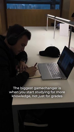 The biggest gamechanger is when you start learning for knowledge, not just for grades. A lot of students struggle with effective learning, or even worse, a lot of procrastination to start with… Comment ‘’HELP’’ if you struggle with procrastination, time management or learning effectively I’ll help you personally (maybe even 1:1). It’s important to make this mindset shift because when your only goal is to pass the exam, you’ll do the bare minimum to survive. But when you study to understand, your