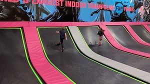 Halfway to the weekend! 🤗 Enjoy your day!😌 General Admission (Canada): $20 / 1 Hour $30 / 1.5 Hours $40 / 2 Hours #flyingsquirrelLondon #LondonOnt #happy #trampolinepark #wednesday | Flying Squirrel London