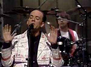 R.E.M. - Losing My Religion (Live SNL 1991)