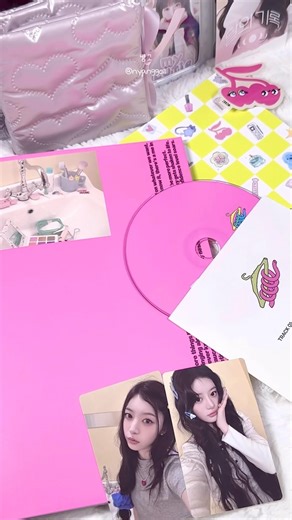 ILLIT MAMIHLAPINATAPAI Album Unboxing (2) 🫧 ILLIT 4th MINI ALBUM GRWM ver. IT’S ME ver. album unb...