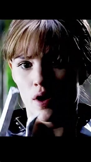 Elektra Smashes Huge Guy With A Tree #shorts #Elektra #Marvel #JenniferGarner #MarvelMovies