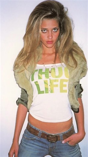 🇧🇷 bombshell #anabeatrizbarros #2000s #trending #model #beauty | Modeling