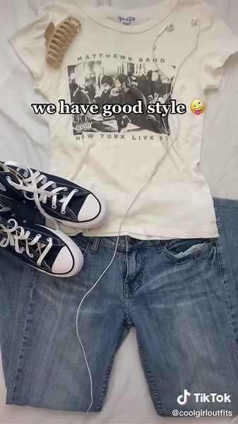 Downtown Girl Graphic Tees & Twilight Outfits Haul