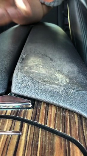 Maserati Center Console Repair: Cleaning Guide