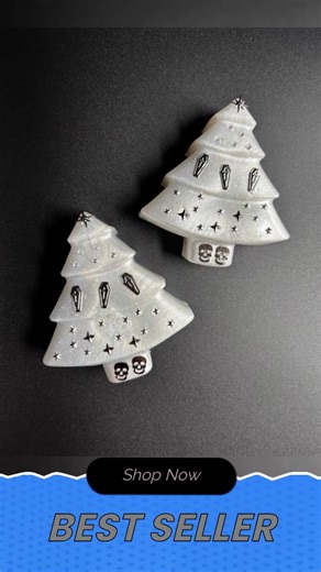 👻 Embrace your inner enchantress with our Gothic White Trees with Coffins! 🎃 These miniature marvels bring a chilling charm to any nook, blending elegant goth vibes with whimsical details. Whether you're sprucing up your shelf or casting a spell at a Halloween party, each piece adds a shadowy sparkle that delights the senses. Best of all? They're yours for just $10.00! ✨ Don't let the magic fade away! 🕯️ Grab your set now before they're all buried! 💀 #GothicDecor #WitchyVibes #MiniatureMagic