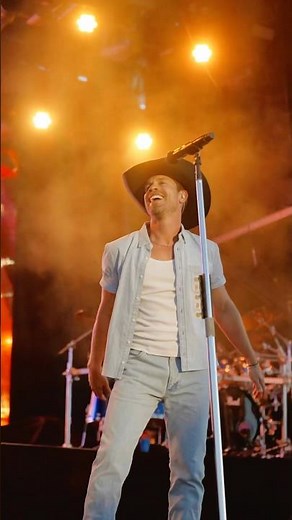 “Where It’s At” live from Boots in the Park #countrymusic #dustinlynch #livemusic