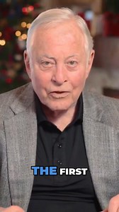 The first step in effective communication is to pause before responding. We have two ears and one mouth for a reason—listening should come before speaking. If we don’t take the time to truly understand what’s being said, our responses may not be helpful, leading to miscommunication and wasted time. ❌ It’s astonishing how a simple misunderstanding can transform an entire situation. Let’s prioritize listening to foster clearer communication. 👂💬 | Brian Tracy