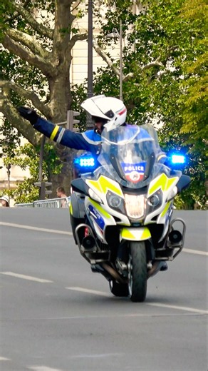 🚨 Sirens and Whistles: VIP Convoy Escort in Paris