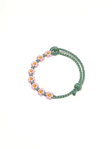 How to turn string into a flower? 🌸🧵 Watch this.#satisfying #processvideo #flowerbracelet #macrameart #cutejewelry #springvibes #handmadewithlove #tiktokshopfinds