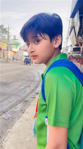 Bus ka intezaar kiya hai or kisi ka nahi #himankstar #dance #ytshorts @himankstar