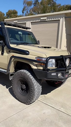 #huntedengineering #australianmade #customtray #customcanopy #toyota #79serieslandcruiser #79series #sandytaupe