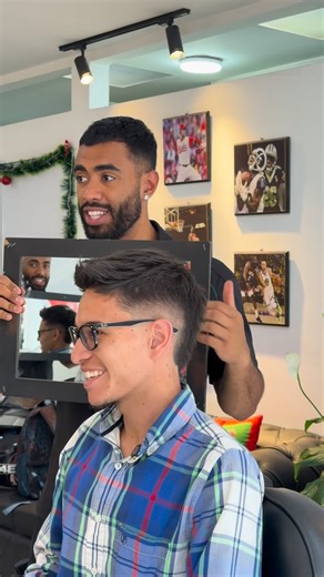 Jorge Pacheco on Instagram: "Corte en La Cima 💈 CITAS AL WHATSAPP 3214873244 #barberia #lacima #barbershop #cortedecabello #barber"