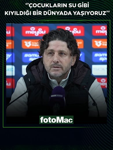 ''AHLAKSIZLIK ÇAĞINDAYIZ!'' Trabzonspor teknik direktörü Fatih Tekke: Çocukların su gibi öldürüldüğü bir dünyada yaşıyoruz maalesef. Ayrıca hep Müslümanlar oluyor maalesef. Dünya bir sınavdan geçiyor. Ahlaksızlık çağındayız! #sporhaberleri #SadeceSpor #trabzonspor #trabzon