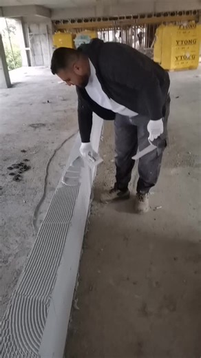 Construction Techniques: Applying Plaster with Trowel