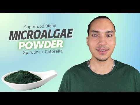 Microalgae Chlorella and Spirulina Superfood Drink