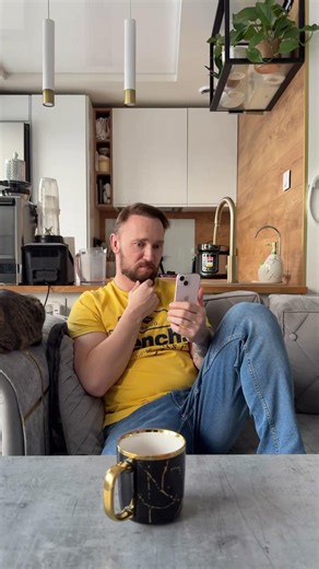 Twoja dziewczyna na insta vs na kanapie #instagram #instagood #codziennosc #polskihumor #gagi