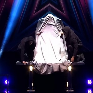 Magician Enzo Weyne Blows The Britain's Got Talent Judges' Minds! 🤯 | Krab Kingz Springfield MO