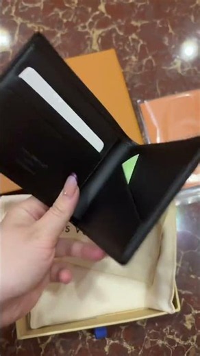LV Multiple Wallet is the upgrade every man needs 💼