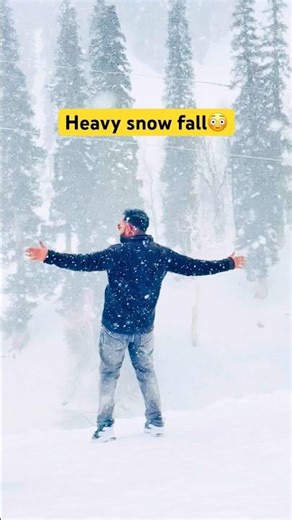 Heavy snow fall 😳#snowfall #kashmir #pahalgam #shorts