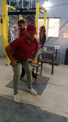 doing Lat pullover like this 🫵#backworkout #shorts #shortsfeed #shortvairalvideo #gymexercises