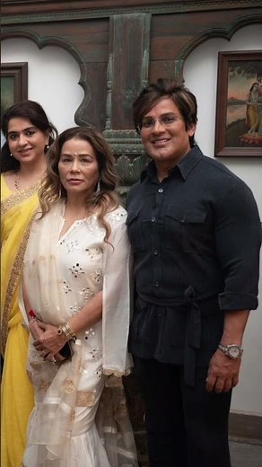 CM at Birla Hosue with Yash Birla