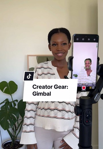 Recording solo? Get you a gimbal fam. I think my favorite part has to be the hand gestures - it makes recording content so much easier 🙌🏾 #creatorgear #tripod #howtobecomeacontentcreator #tiktokshopholidaydeals