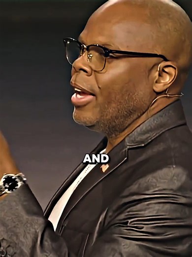 Joe Rogan Discusses Open Borders with Black Pastor