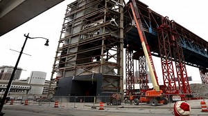 Joe Louis Arena demolition: Detroit Red Wings fans watch as last big beam comes down