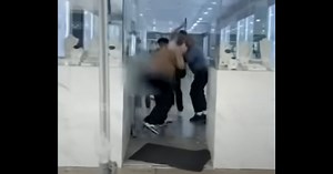 Jewelry Store Employees Fight Back, Humiliate Smash-and-Grabber Before He Can Take a Single Item
