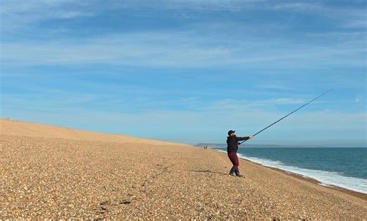 60K views · 333 reactions | I am definitely not a expert in casting but here is my simple fishing cast with a multiplier & fixed spool reels. Ive been using both of late. #theshorehunter #seafishing #fishing #chesil | The Shore Hunter | Facebook