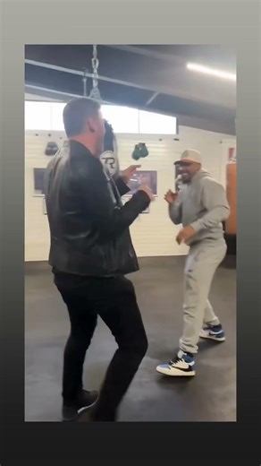 ANDRE WARD PLAY FIGHT WITH FAN #andreward #boxing #boxeo #boxinglife #mexico #russia #ukraine #uk
